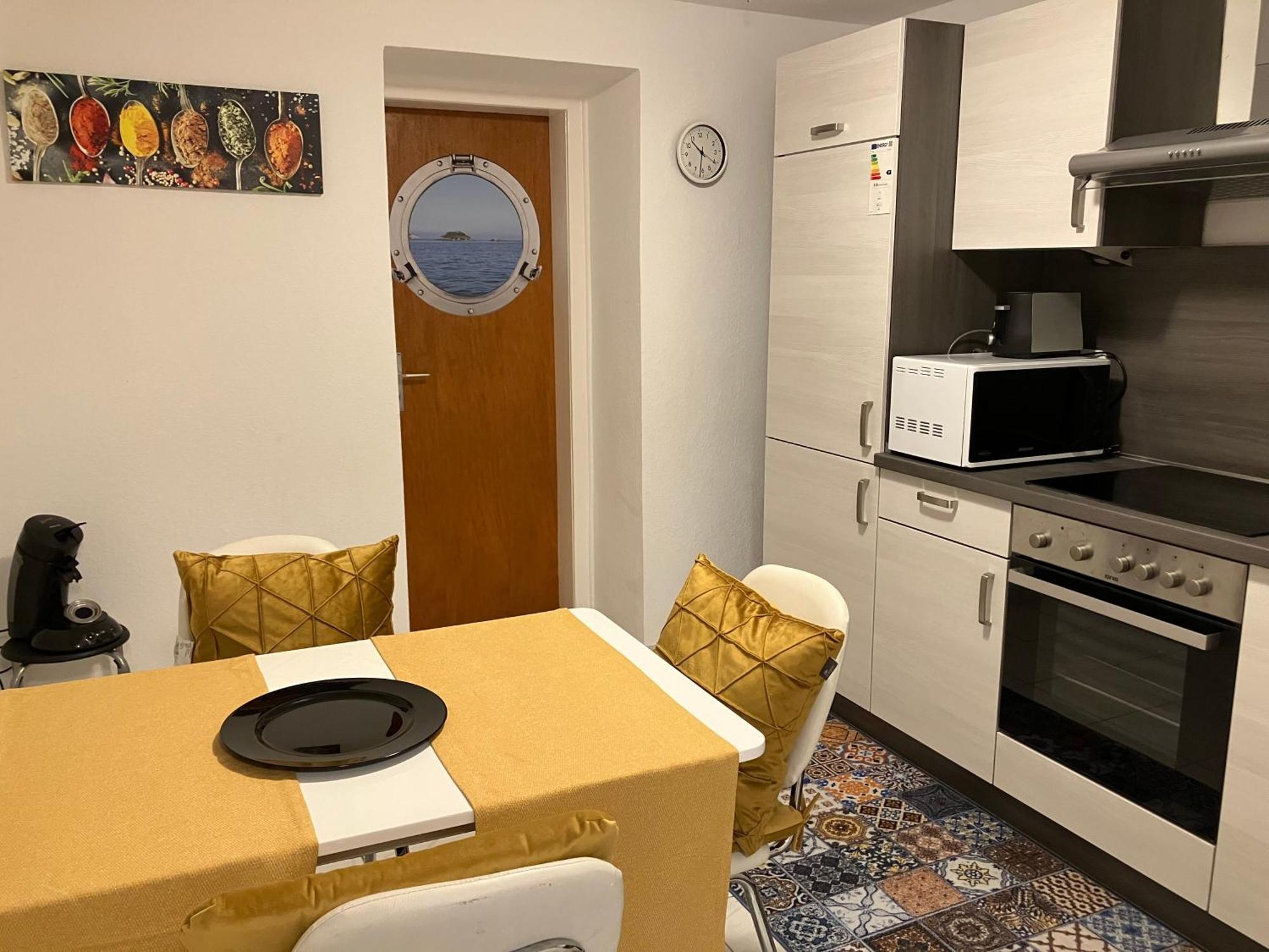 Ferienwohnung Im Gruenen Mit Terrasse Wf Apartment *